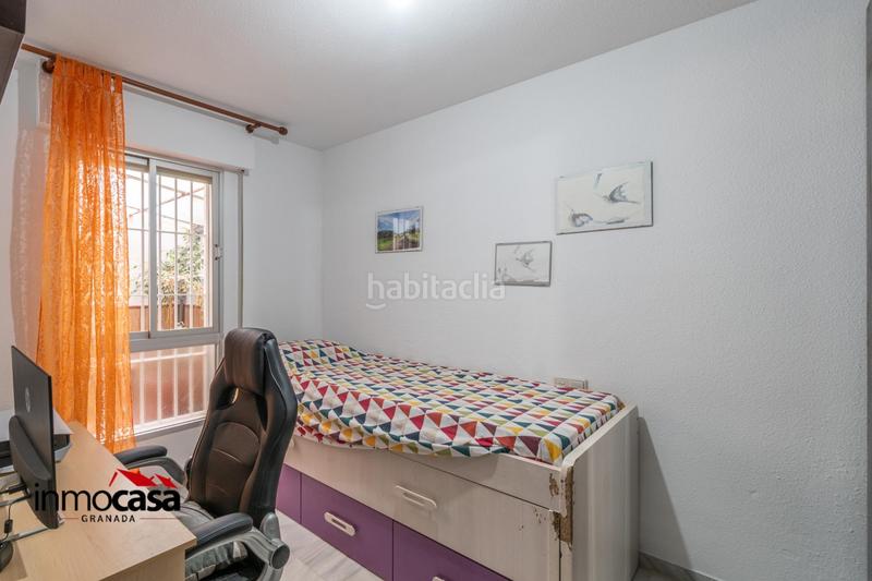 Foto bb6a663a-3ceb-497c-ac60-4ee8040395df. Piso gran terraza, patio y luz natural en la zona más tranquila de cenes en Cenes de la Vega