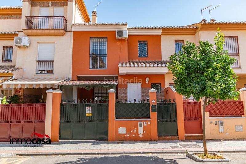 Foto 25f84ba8-a488-491c-8b87-6b359a6a7b12. Semi detached house with parking in Avda. De los Ogíjares Armilla