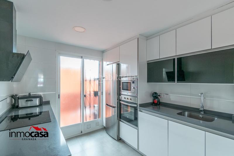 Foto 946344f4-86c8-431c-bb67-eaa60076e510. Semi detached house with parking in Avda. De los Ogíjares Armilla