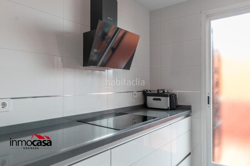 Foto a01c9288-7841-4135-9b77-fa3261fcbf44. Semi detached house with parking in Avda. De los Ogíjares Armilla