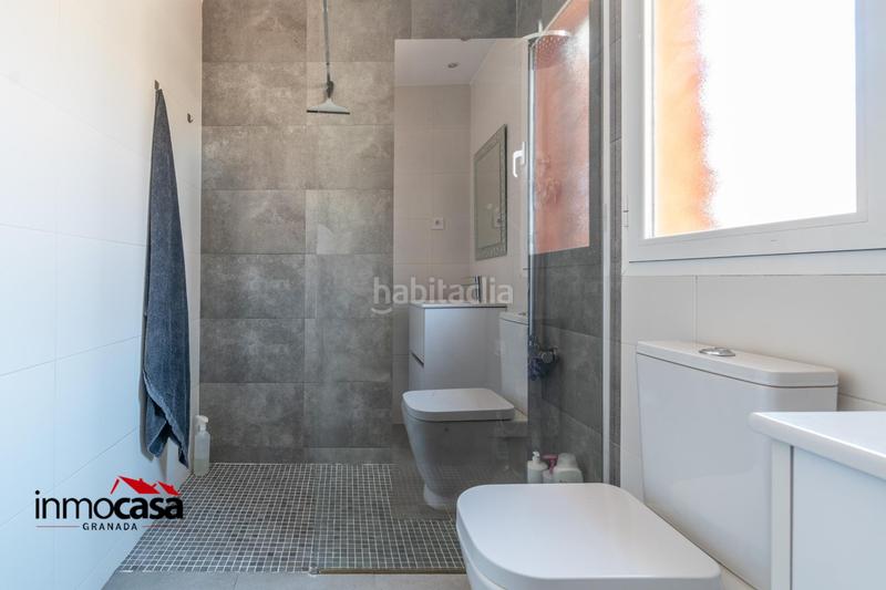 Foto acaad740-b536-4ddc-9bbc-5e3dd3be7230. Semi detached house with parking in Avda. De los Ogíjares Armilla