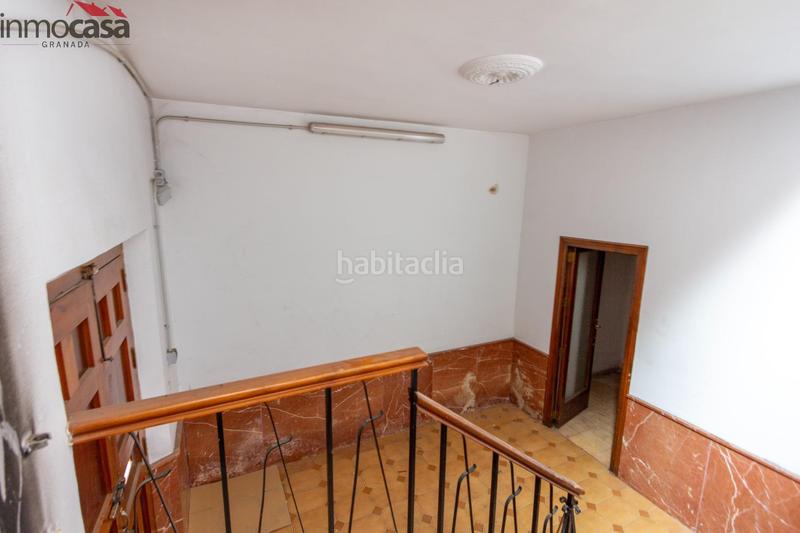 Foto 0750dca0-6b0d-4e30-a384-4fb5bdbcc387. Casa  de 6 dormitorios con local y terraza de 100 m2 en Armilla
