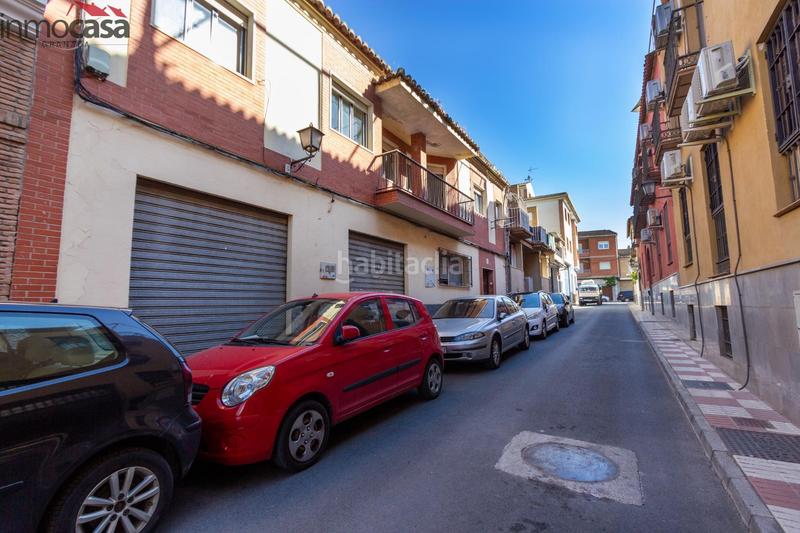 Foto a40244f0-7158-46d4-a304-7d8c5af599d9. Casa  de 6 dormitorios con local y terraza de 100 m2 en Armilla