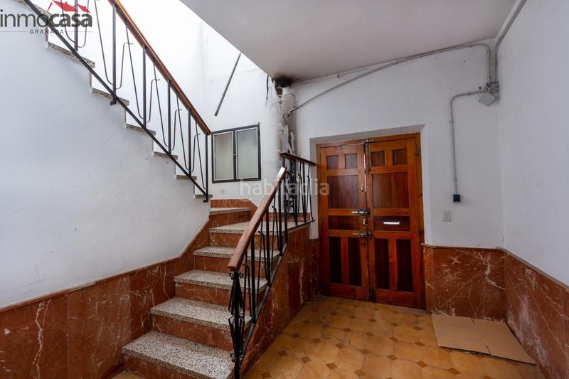 Foto da086a28-e74a-474a-8734-714055c8dd24. Casa  de 6 dormitorios con local y terraza de 100 m2 en Armilla