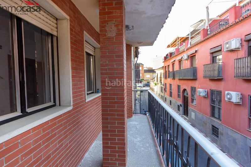 Foto f0fcf9b8-baf0-41db-862f-4c0ad0e5122d. Casa  de 6 dormitorios con local y terraza de 100 m2 en Armilla