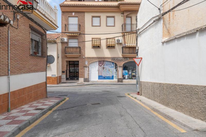 Foto aa066af4-a41c-48b2-b490-5ad756134f6a. Casa pareada chalet pareado para reformar en la zubia!!! en Zubia (La)
