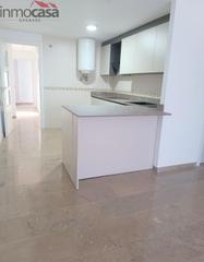 Location Appartement  Calle calle capitulaciones. 680 euros, comunidad incluida,  dos dormitorios, sin muebles, co