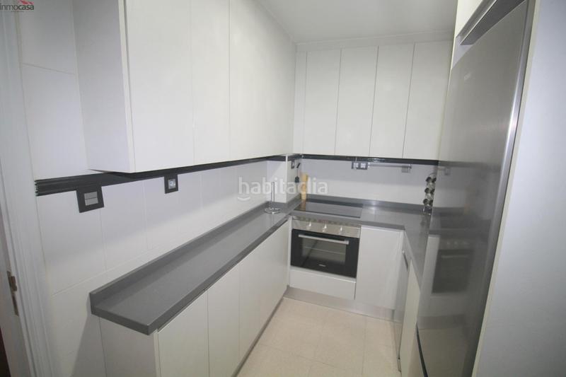 Foto ba6cf367-db07-4309-ab12-b78b460d58bb. Alquiler piso pleno centro , junto ayuntamiento, metropolitano, todos los servicios... en Armilla