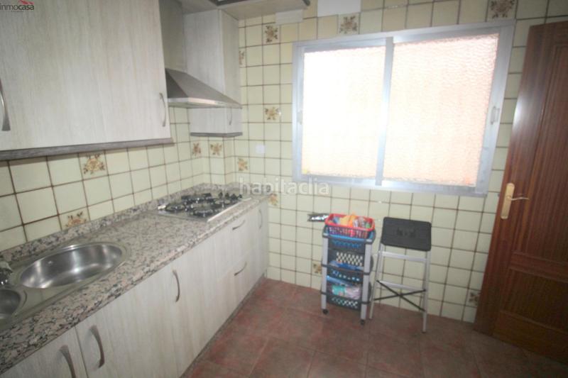 Foto 120d9238-e0d8-48d9-bc7b-8e02496a8cb4. Alquiler casa adosada 750 euros, cuatro dormitorios, con amplia terraza, y garaje, en Armilla