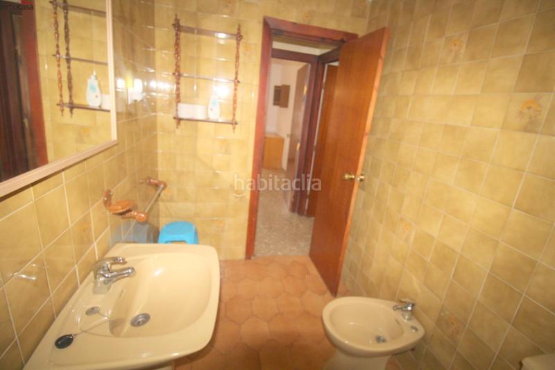 Foto 1e1231c1-2bf7-427f-8f77-7502de08475c. Alquiler casa adosada 750 euros, cuatro dormitorios, con amplia terraza, y garaje, en Armilla