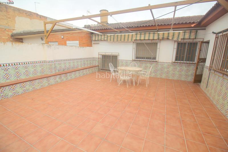 Foto a898541e-38fb-44ed-9636-db15db7a8fb0. Alquiler casa adosada 750 euros, cuatro dormitorios, con amplia terraza, y garaje, en Armilla