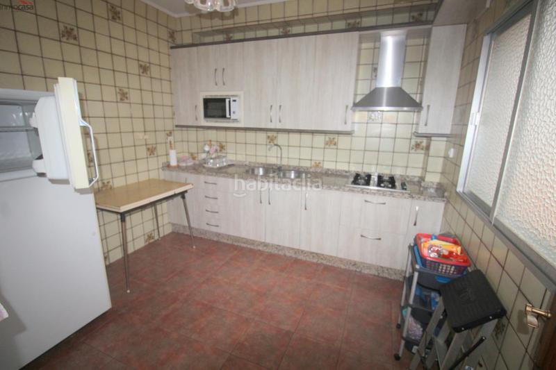 Foto cd393bbe-be18-4018-acf3-db10a11cc330. Alquiler casa adosada 750 euros, cuatro dormitorios, con amplia terraza, y garaje, en Armilla