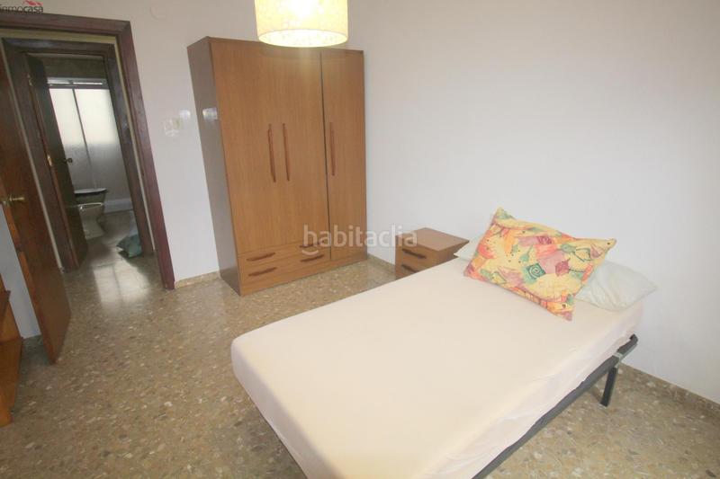 Foto a4ede217-e797-4c5f-90ee-f3444846a66d. Lloguer casa adossada amb aparcament a San Miguel Armilla