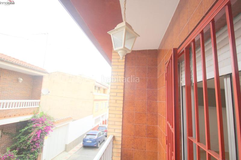 Foto d49f7a25-1216-473a-8734-f2d90ed73db4. Alquiler casa adosada 795 euros casa junto mercadona, con garaje cerca metro, todos los servicios en Armilla