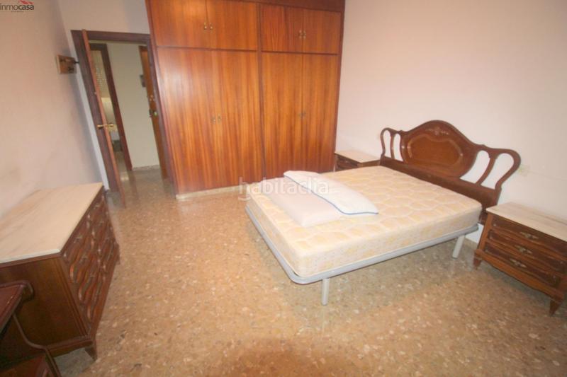 Foto f7e40a0b-ff2e-46ae-8c86-9c765d1ffd25. Alquiler casa adosada 795 euros casa junto mercadona, con garaje cerca metro, todos los servicios en Armilla