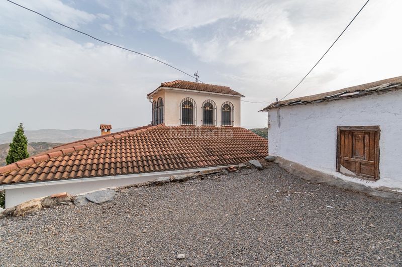 Foto db6b227d-f5cf-4596-b01e-d529fe258c5b. Masia a Válor