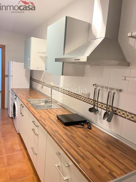 Foto 56b7b376-fa54-47f5-ba18-7765ea6facb6. Alquiler piso 700 euros, junto ayuntamiento , 2 dormitorios, plaza de garaje y trastero opcional cien euros 100 en Armilla