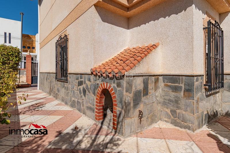 Foto 1f28b611-7906-4955-83c2-c2aff4090253. Chalet  en urbanizacion nueva otura!!!!!!! en Villa de Otura