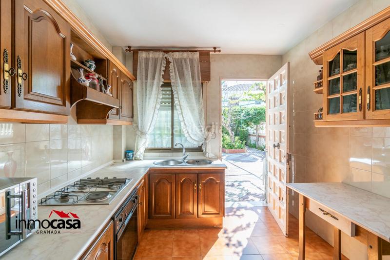 Foto 2f07f0ef-844f-4acd-af39-d9c0d6cd5976. Chalet  en urbanizacion nueva otura!!!!!!! en Villa de Otura