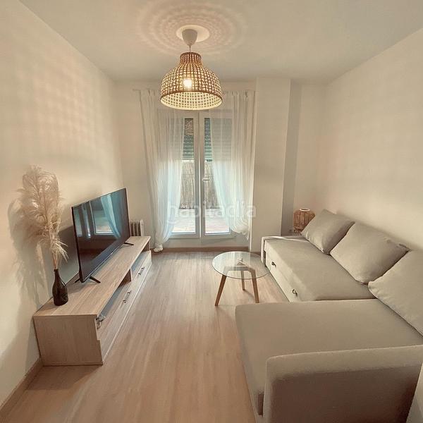 Foto b5fc3c0f-1c69-4d8c-b3b7-2bcc91c8414c. Pis amb aparcament a Cenes de la Vega