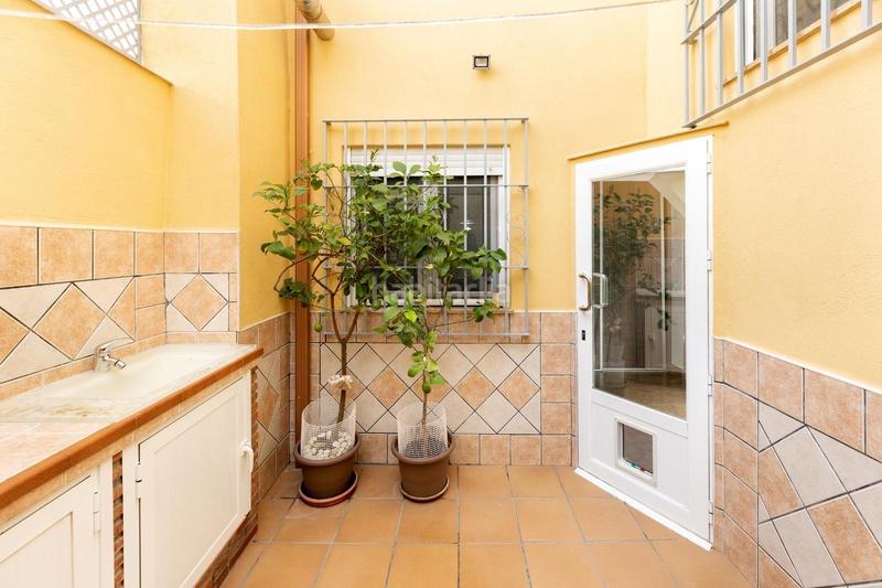 Foto 624b0615-1944-42e5-84ac-2a61bd7c08be. Casa con riscaldamento parcheggio in Avda. De los Ogíjares Armilla