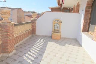Rent Penthouse in San Antón. 800 euros  espectacular atico en el centro de armilla