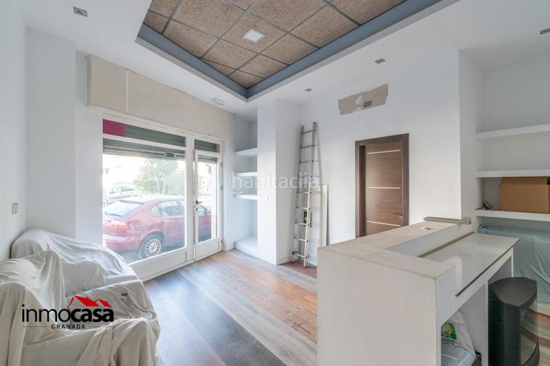 Foto 5805104d-f39c-42b8-9fb7-39f0f5f1de66. Local comercial en calle 18110 1 local comercial en hijar en Gabias (Las)