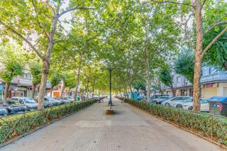 Parking coche en Barrio de Zaidín. Cochera cerrada en zaidin