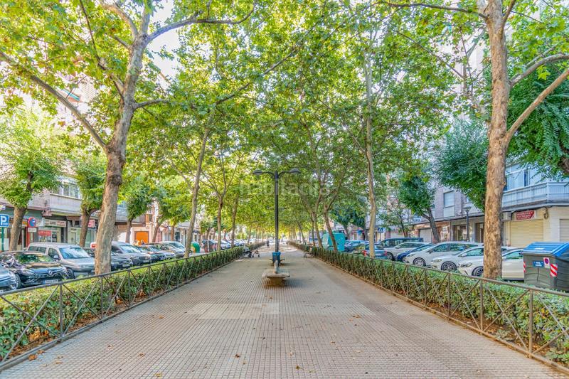 Foto 3b59874e-62dd-4145-8117-2b6c791dffd9. Parking voiture dans Barrio de Zaidín Granada