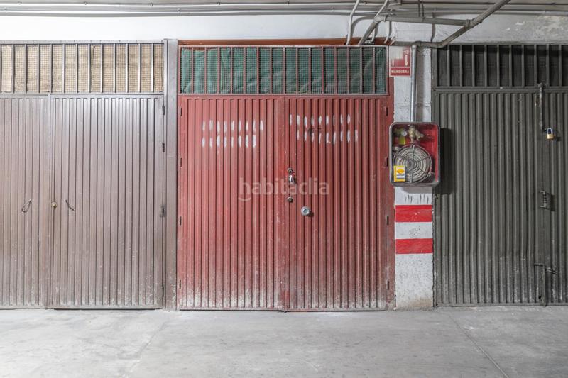 Foto 41601b5f-1491-43c8-a6f0-41d3b682128b. Parking voiture dans Barrio de Zaidín Granada
