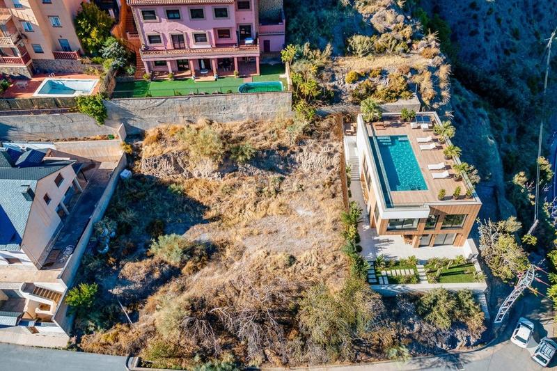 Foto 6529f973-5786-425b-a9aa-01dd14782900. Terreno residencial en calle viejo de guejar 2 terreno urbano 460 m2 en Pinos Genil