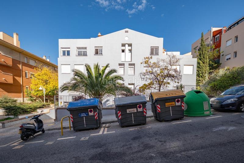 Foto 966eb324-8490-4b4c-aa40-6501073364a7. Pis amb calefacció aparcament a Camino de los Neveros - Serrallo Granada