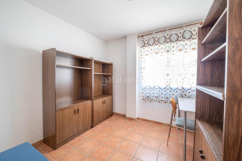 Foto 30cf6bd8-da13-441c-b1e9-4e835258f6bd. Appartement dans calle de antonio quesada sánchez 2 dans Zubia (La)