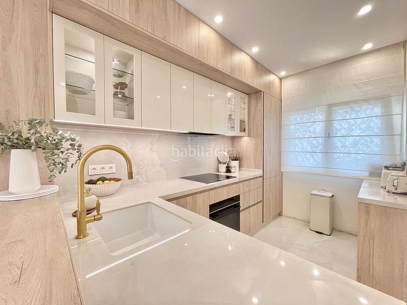 Foto 74cb8abf-d66d-458b-8c4f-2fcf490b2f7f. Casa amb calefacció piscina a Puerto Deportivo Fuengirola