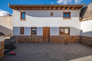 Casa a Íllora. Oportunidad en íllora! casa semireformada, lista para entrar a v