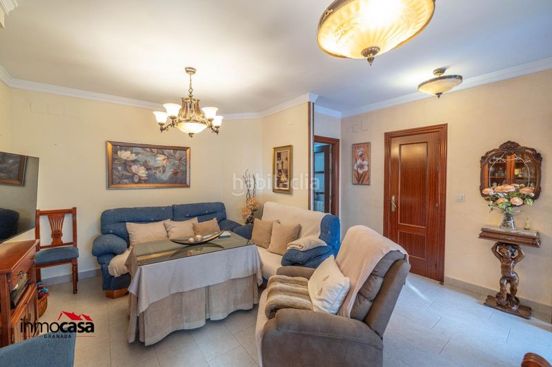 Foto 254b0b28-a705-44de-89fa-2b528c13bdc5. Casa adossada amb aparcament a Peligros