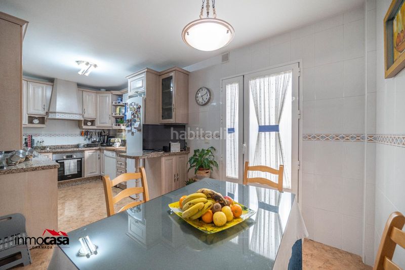 Foto 6fe53d19-c878-4c29-b22e-6f659963f886. Casa adossada amb aparcament a Peligros