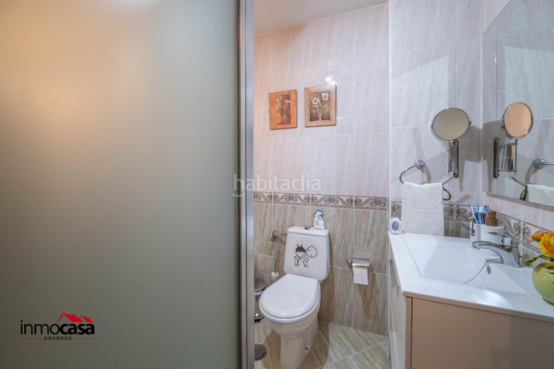 Foto b69c4832-4909-44ed-9d27-7616bf88d11c. Casa adossada amb aparcament a Peligros