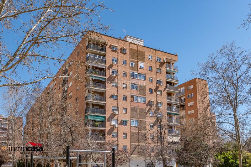 Foto e3fe3cb7-77bf-4f48-8fc3-f5db7cd0e2ec. Pis amb calefacció a Cervantes Granada