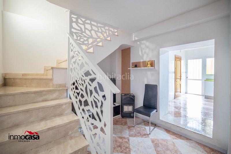 Foto ab15915d-5552-44aa-b1a2-422a14ce2cbd. Casa adossada amb aparcament piscina a Atarfe