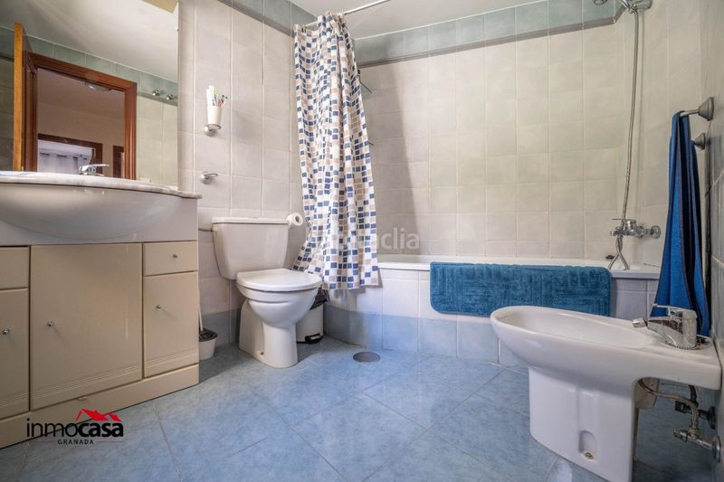 Foto c9b1aeae-979e-40a9-96e9-150c440f2d17. Casa amb aparcament a Barrio de la Vega Monachil