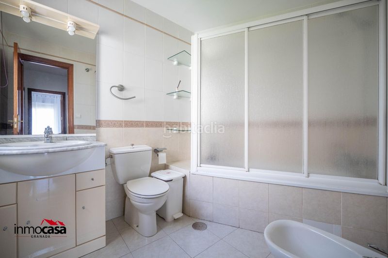 Foto f98dd4cf-340f-4d24-8410-ab7ab53173b5. Casa amb aparcament a Barrio de la Vega Monachil