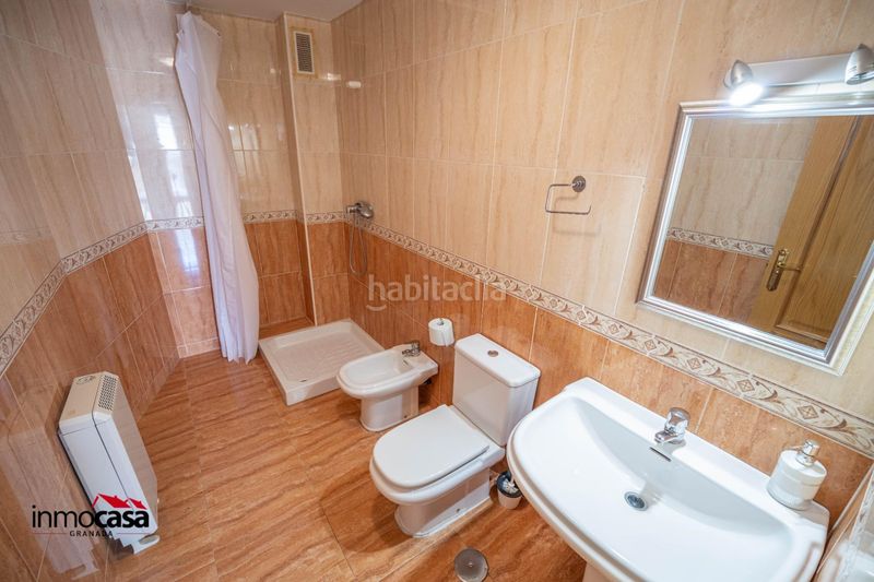 Foto c1868423-905e-4b79-b768-0298ded8deb8. Pis amb aparcament a Ogíjares