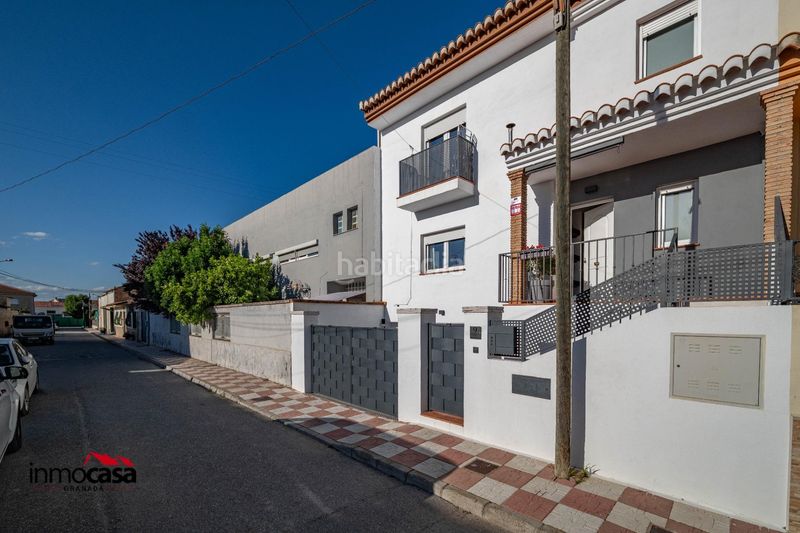 Foto 6b1fb341-7994-44dd-b320-877f701eabe1. Casa adossada amb aparcament a Cúllar Vega