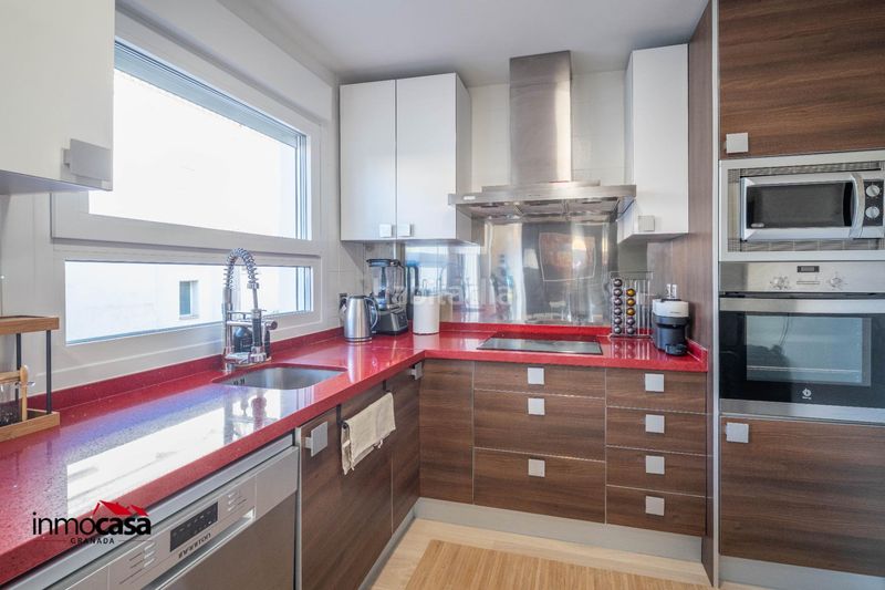 Foto aa4a785e-c6ec-44e2-9747-276f7beb1f95. Casa adossada amb aparcament a Cúllar Vega