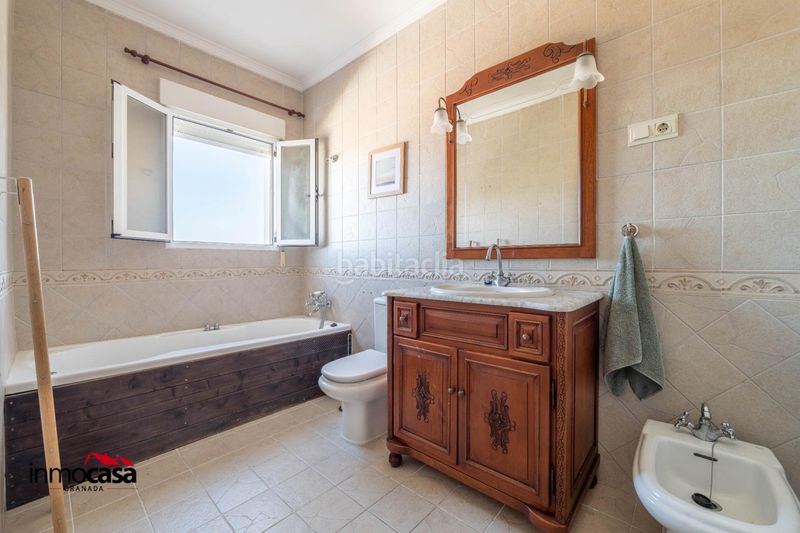 Foto d7923336-a40f-4385-9a44-355891e6d1fb. Xalet amb calefacció aparcament piscina a Víznar