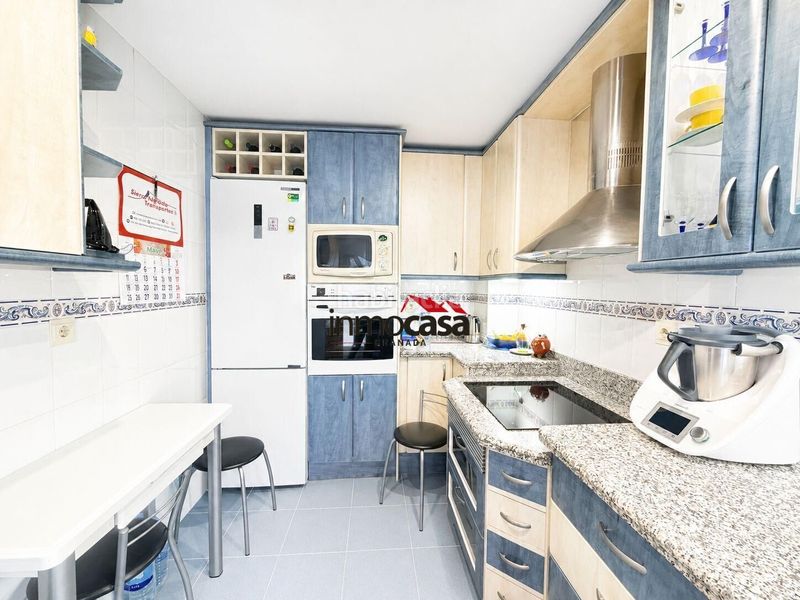 Foto ae8b1f86-1fa2-4a4b-9a63-551429600eac. Casa adossada amb aparcament a Cájar