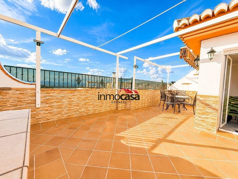 Foto e6b27db5-d240-4f12-ae0a-7b1bcd219b6e. Casa adossada amb aparcament a Cájar