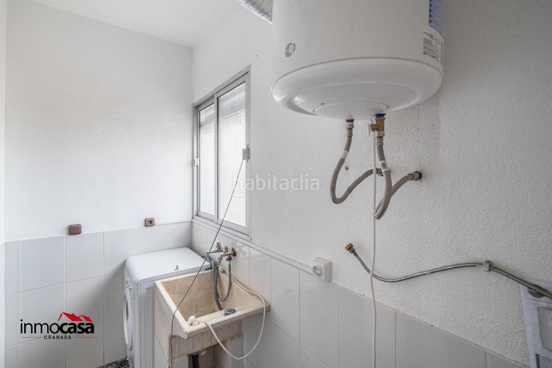 Foto 2ba79a7f-c383-469f-a175-916ee47e3862. Edificio  completo en venta granada en Dehesas Viejas