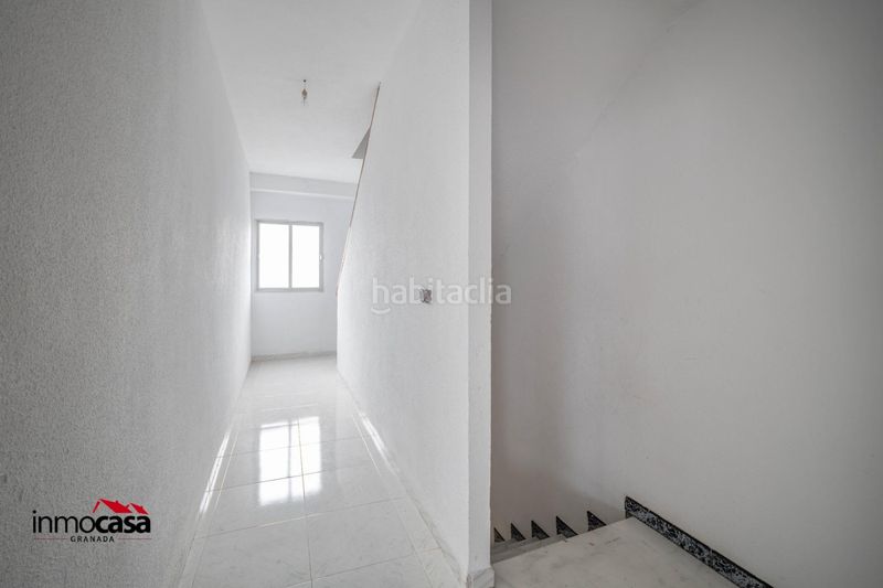 Foto 9730d3d9-2e4c-4142-91df-ec8e10c98c83. Edificio  completo en venta granada en Dehesas Viejas